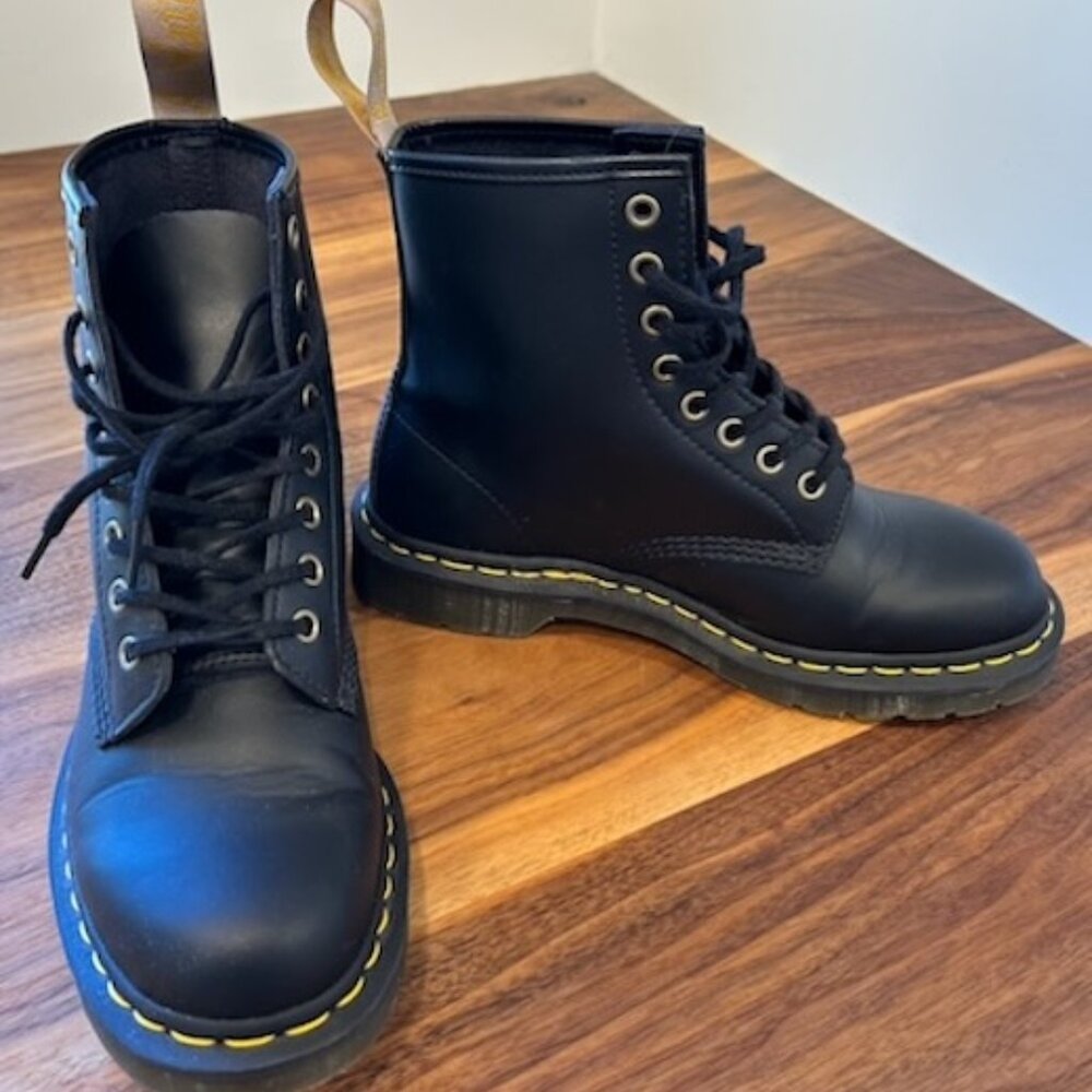 Super-classics! Doc Martens 1460 Felix Lace Up Boots - Size 39, W8, M7
